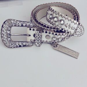 Kippy’s Swarovsky Chrystal embellished White western style belt. 32 inch